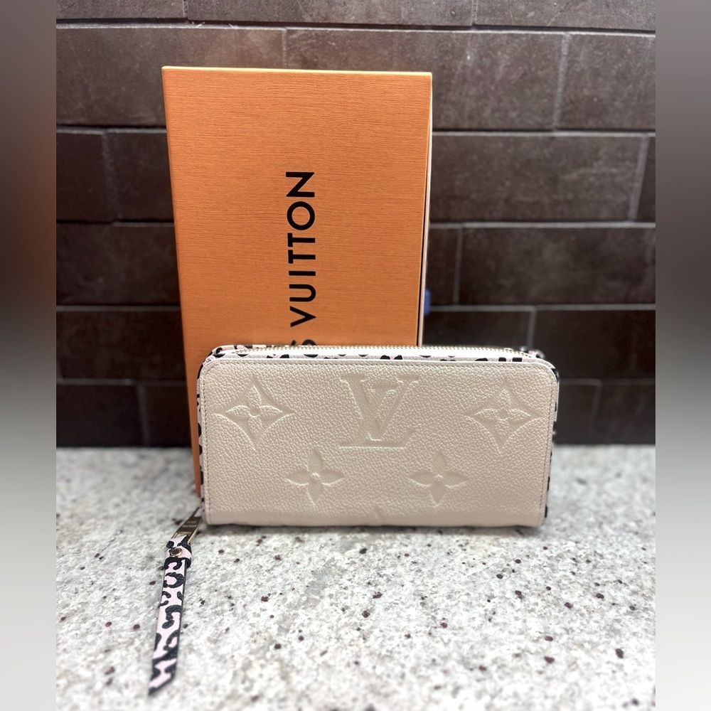 Louis Vuitton Wild At Heart Empriente Zippy Wallet - Picture 1 of 8